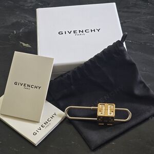 Givenchy 4G Padlock